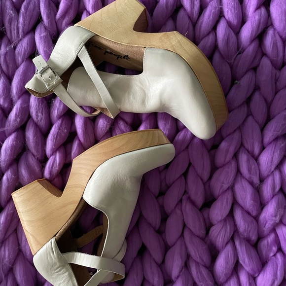Free People Shoes - Free People white & wood heels